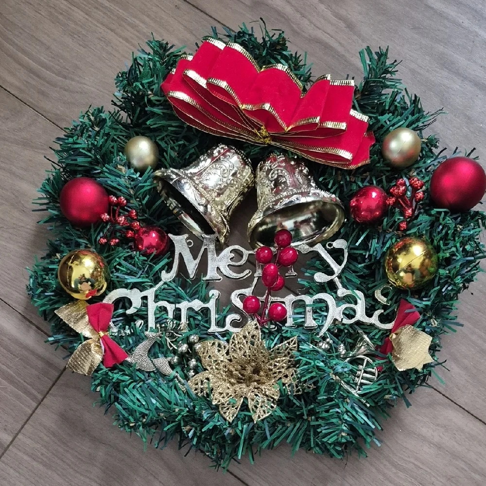 Bells Berries And Bulbs Christmas Wreath